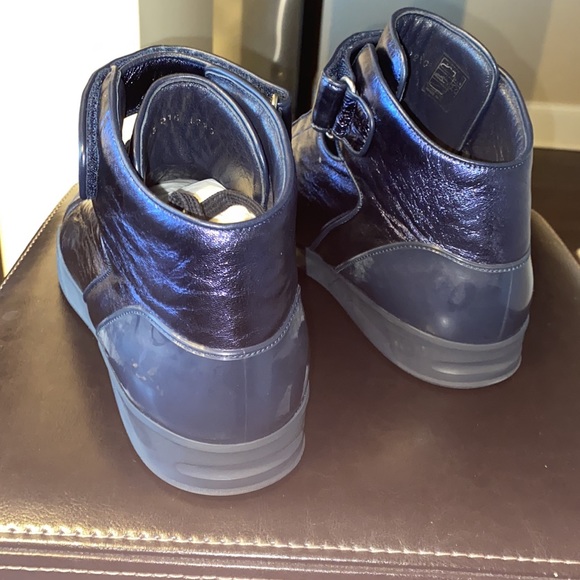 Vintage Gucci Leather Mid Tops. Dark Metallic Blue. Red Soles. Men’s Size 12.5 - Picture 5 of 13